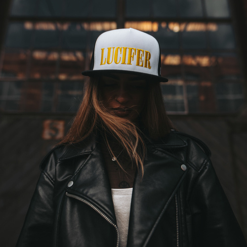 Lucifer Trucker cap wht.